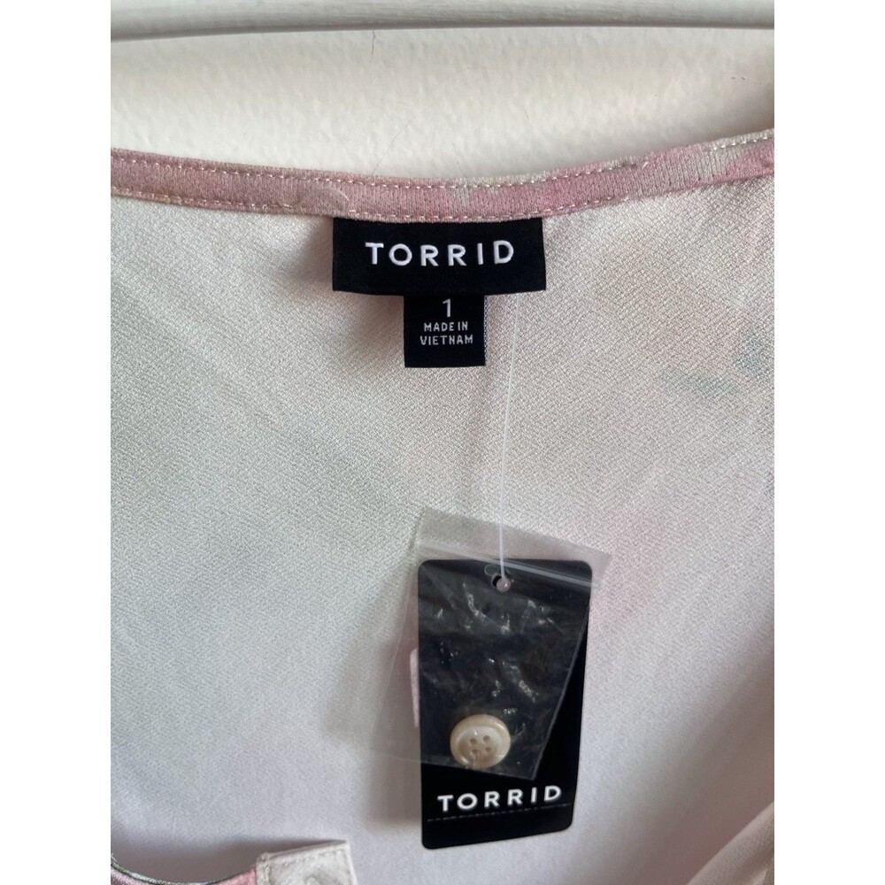 torrid Pink Floral Tiered Button-Front Jumpsuit - Picture 3 of 11